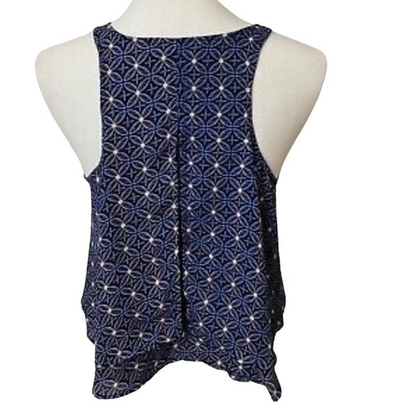 Hollister layered medallion print top size medium - Picture 4 of 5